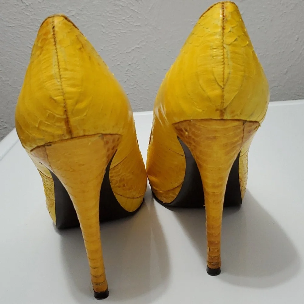 Ralph Lauren reptile shoes. Kailee stiletto pumps. Size 9B. - Picture 5 of 13